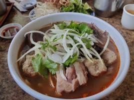 Hoang Lan food