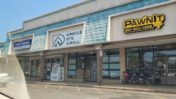 Uncle D's Grill outside