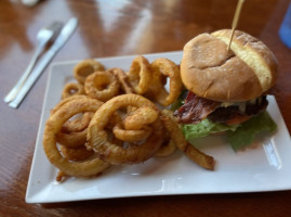 Loafer's Station food