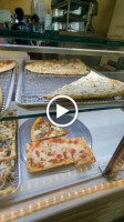 Mariella's Pizza World food