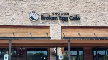 Another Broken Egg Cafe outside
