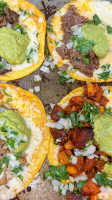 Güerito’s Red Tacos food