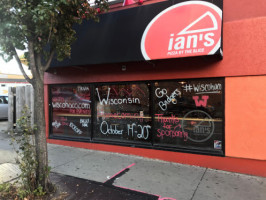 Ian’s Pizza Madison Frances Street outside