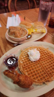 Roscoe 's Chicken 'n Waffles food