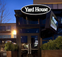 Yard House inside