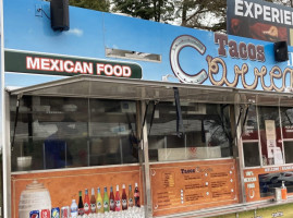 Tacos Correa outside