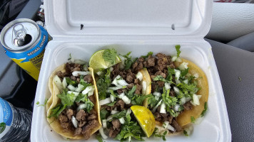 Gordo's Street Tacos food