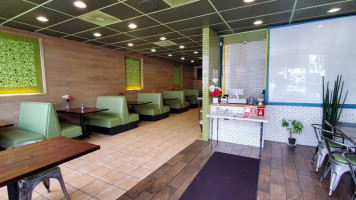 G Star Grill And Wings inside