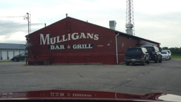 Mulligan's Grill outside