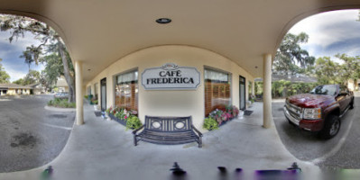 Cafe Frederica outside