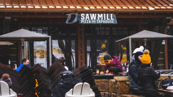 Sawmill Pizza Taphouse food