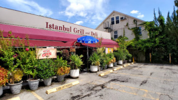 Istanbul Grill outside