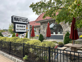 Nautilus Diner outside