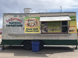 La Patrona Food Truck outside