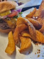Pigskin Grill food