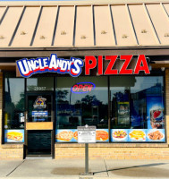 Uncle Andy's Pizza food