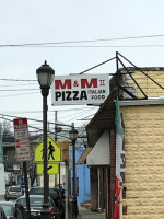 M&m Pizza food