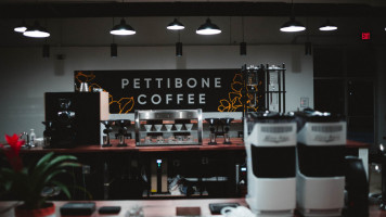 Pettibone Coffee outside