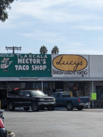 Hector's Taco Shop outside