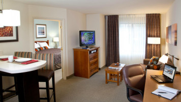 Sonesta Es Suites Atlanta Alpharetta Avalon food