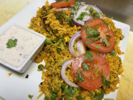 Puran India Restaurant food