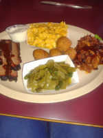 Buddy's All American BarBQue food
