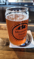 Mountain Hops Brewhouse food