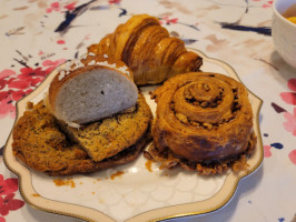 Colossus Bread And Pastry outside