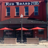 Red Board Tavern Table outside