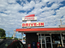 Fins Drive In outside