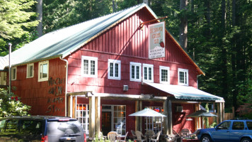Copper Creek Inn, Cabins, And outside