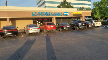 La Pupusa Loka outside