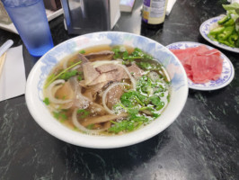 Pho Y1 Noodle House food