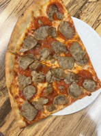 Rocky's New York Pizza food