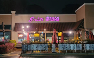 Frida's Mexican outside