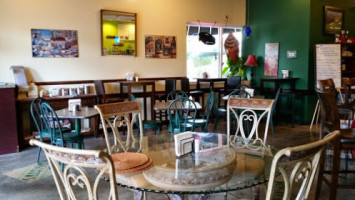 Biscotti's Cafe inside