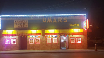 Omars Seafood Grill outside