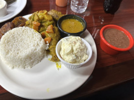 Bow's Taste Of Belize food