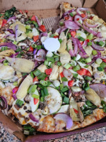 Round Table Pizza food