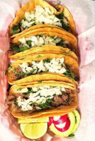 Taqueria Dalias food