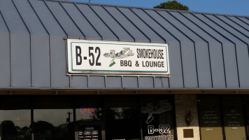 B-52 Smokehouse Bbq Lounge food