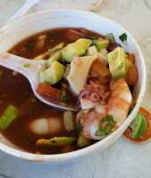 El Peri Mariscos food