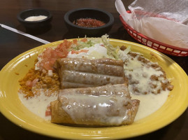 Los Portales Mexican inside