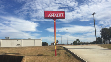 Tony's Tamales outside