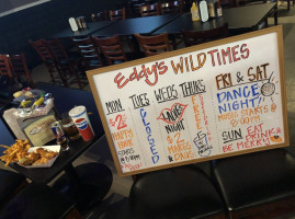 Eddy's Wild Wings food