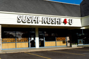Sushi Kushi 4 U outside
