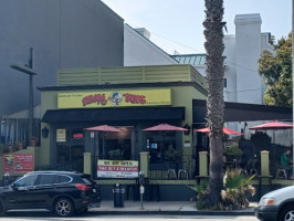 Benny's Tacos Rotisserie Chicken In Santa Monica outside
