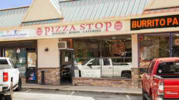 Pizza Stop outside
