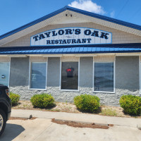 Taylor's Oak outside