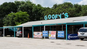 Goofy’s And Grill outside